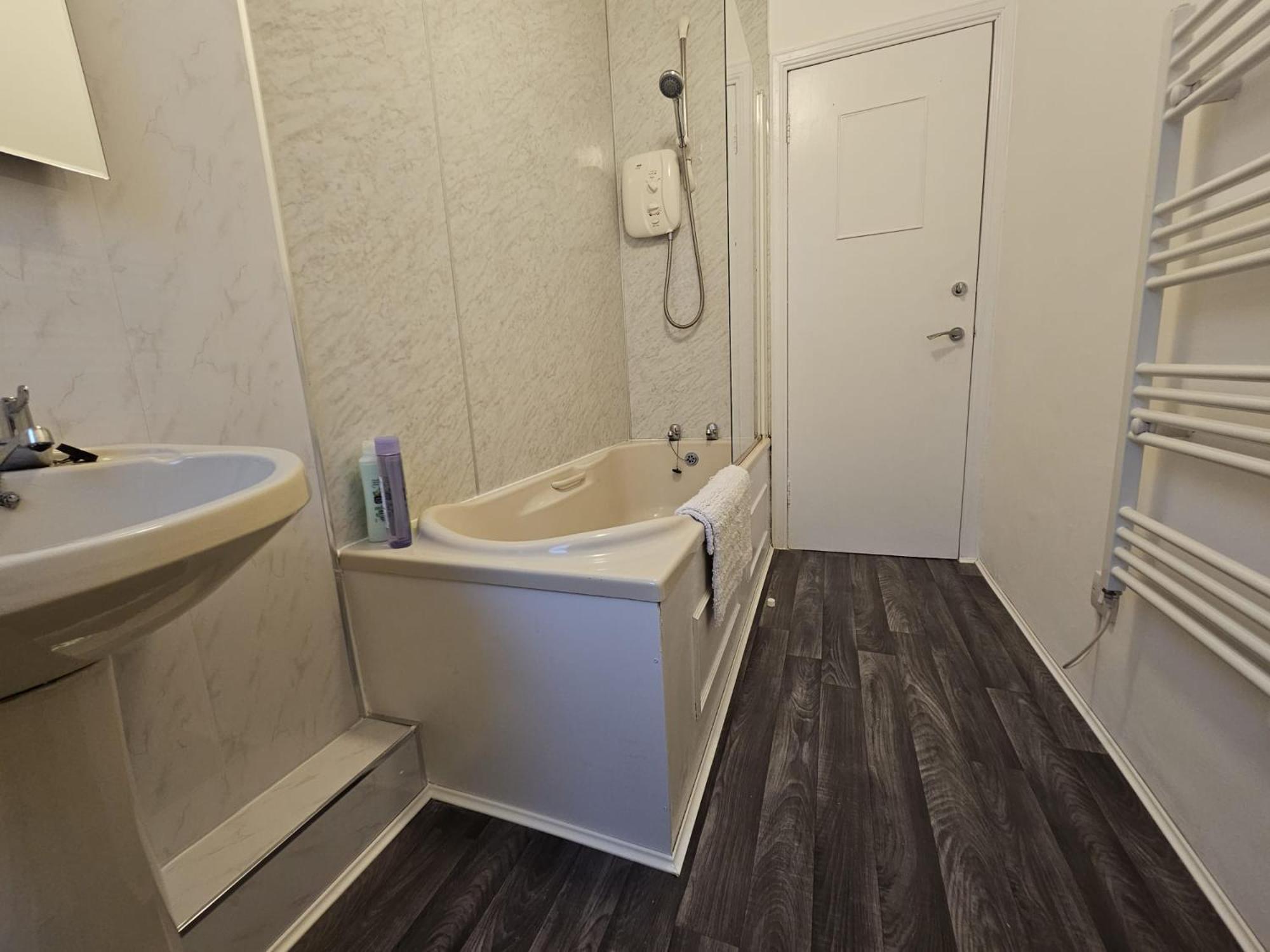 Regina Apartment In Fort William Exterior photo