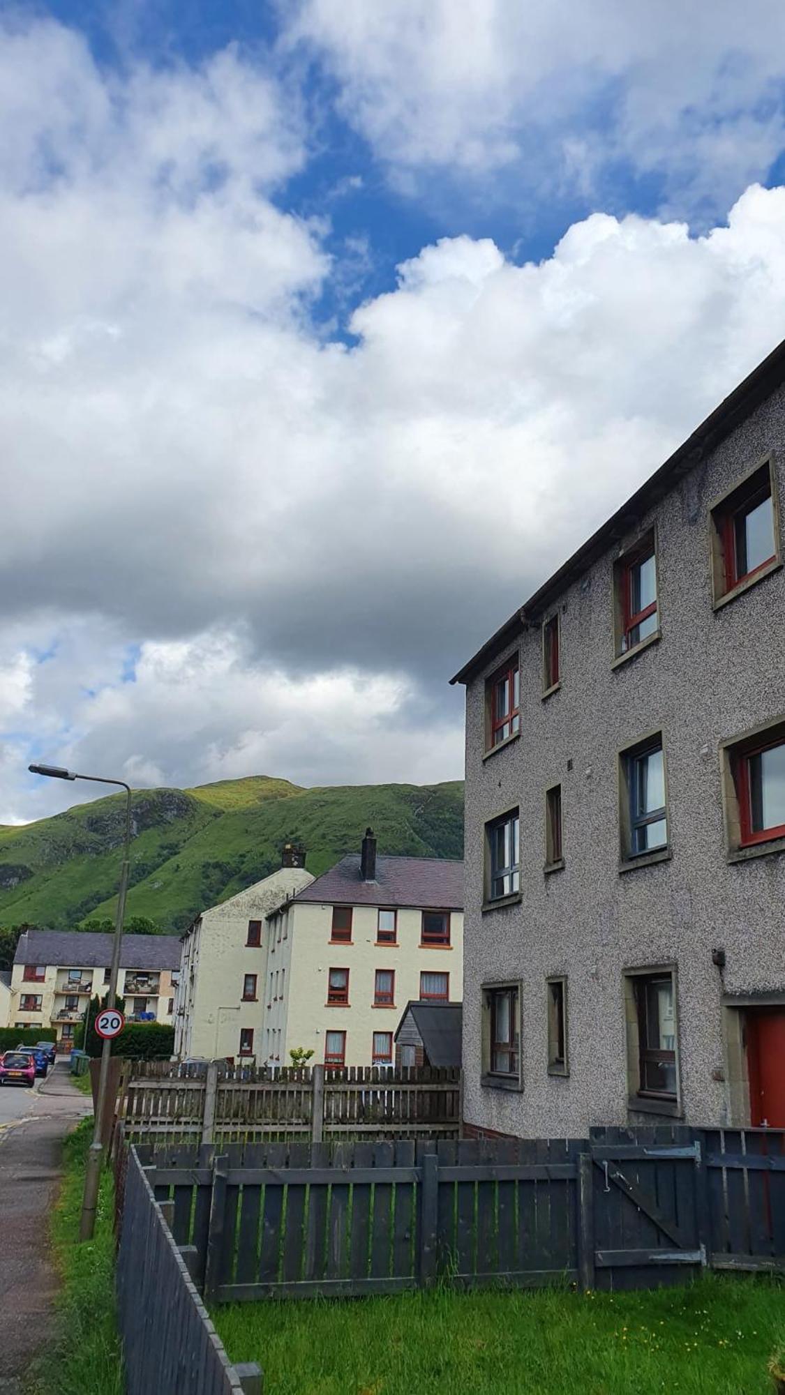 Regina Apartment In Fort William Exterior photo