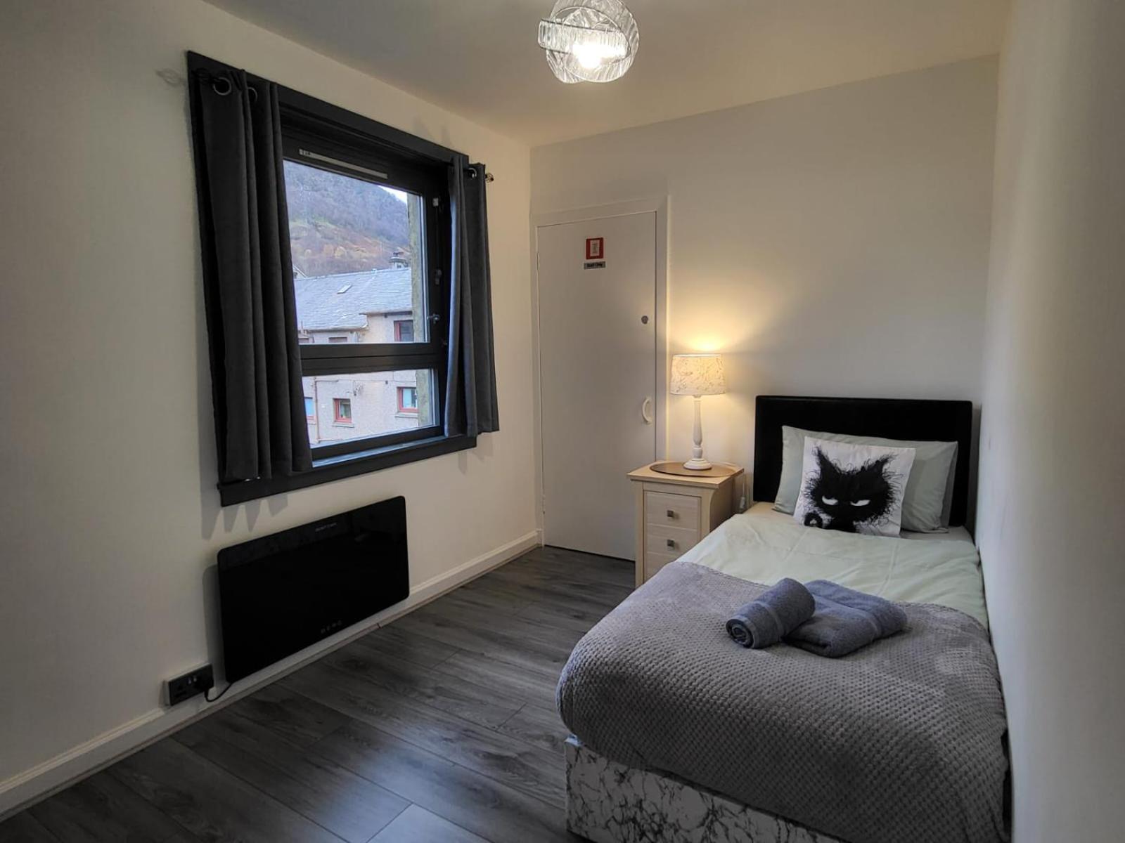 Regina Apartment In Fort William Exterior photo